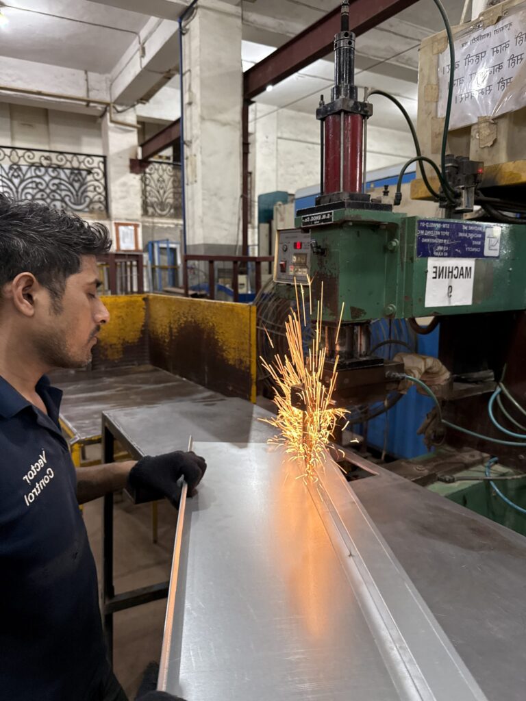 sheet metal spot welding at fabtech india navi mumbai
